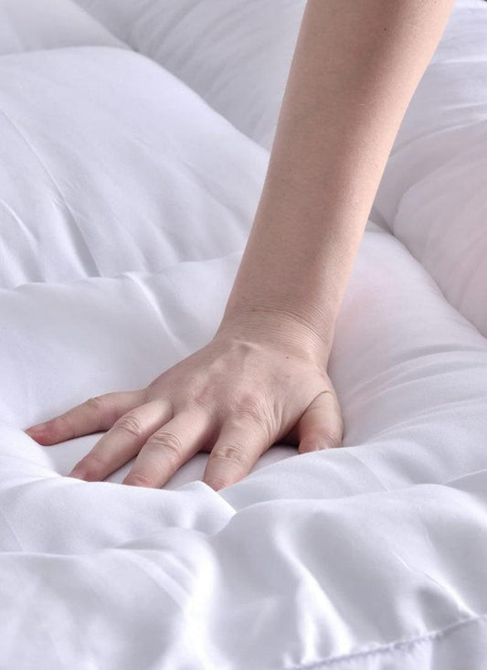 4AS Microfiber Mattress Topper 4 Inch/10cm Luxury Box Stitched Elasticated Corner Straps Quilted
