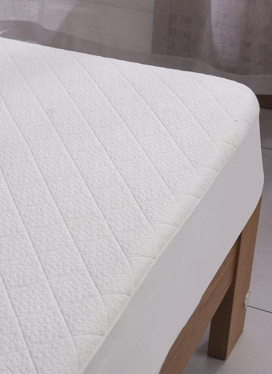 Waterproof Premium Bamboo Quilted Mattress Protector - Non Noisy Bed Bug Proof - Diamond Shape