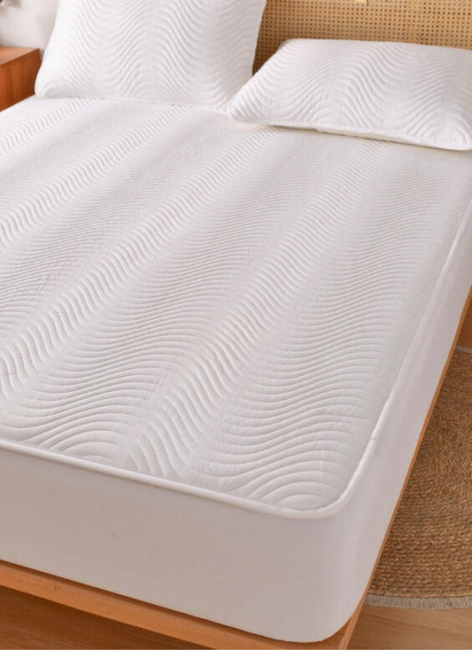 Mattress Protector Silver ion Antibacterial Treated Soft Breathable Waterproof 3D Air Layer Bamboo Fabric Cover Topper Pad